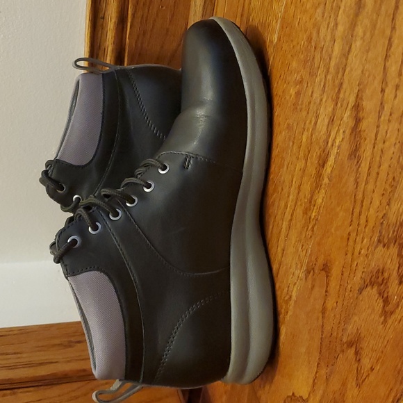 NWOT Unstructured by Clark's. Booties in Black 7.5M - Picture 5 of 15